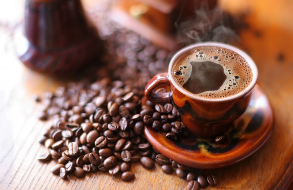 Украинцы выпивают вне дома 100 чашек кофе в год — аналитики компании Pro-Consulting. UBR